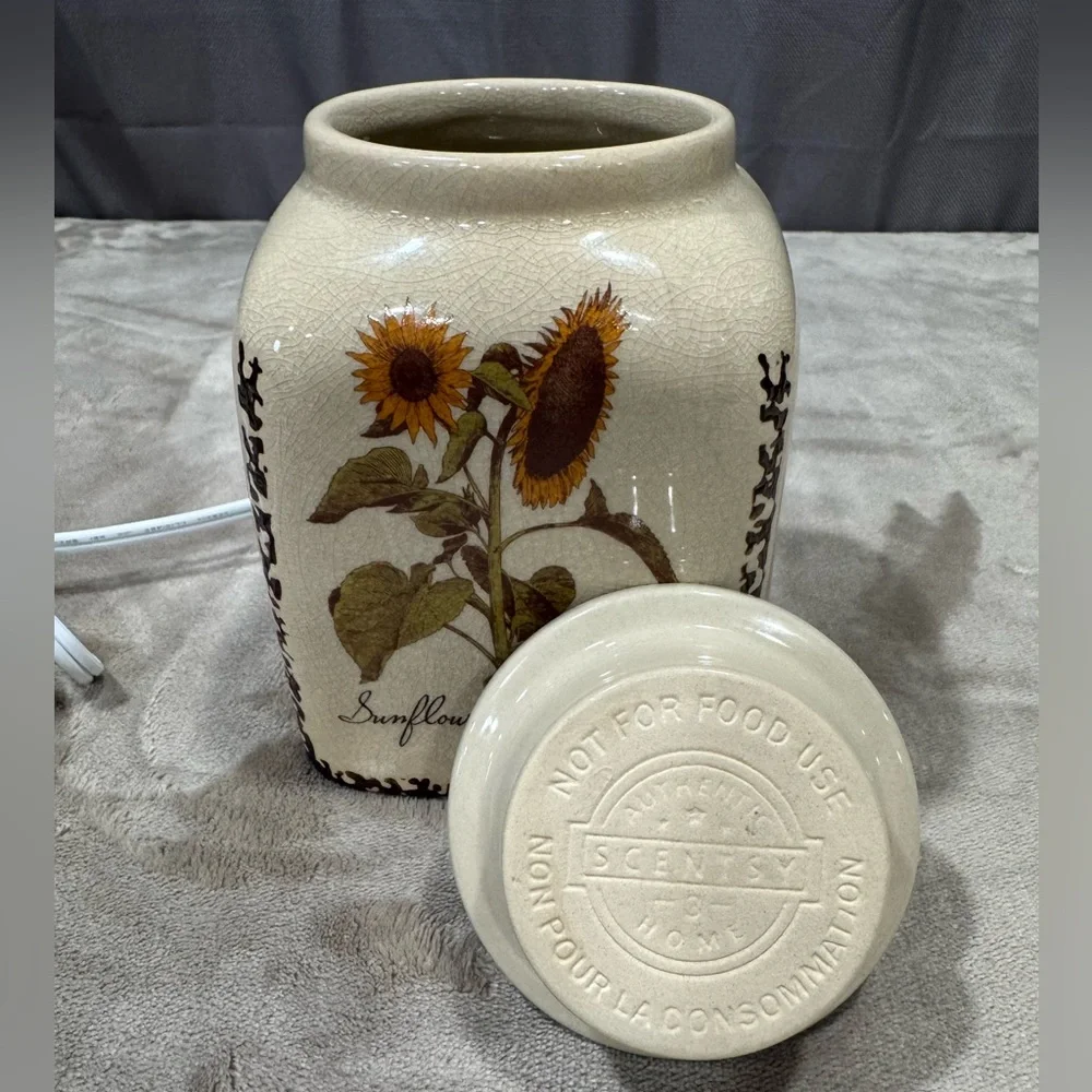 Scentsy Ceramic Sunflower Full Size Wax Warmer